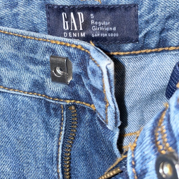 Gap Denim Butterfly Patch Girlfriend Jeans - Picture 6 of 7